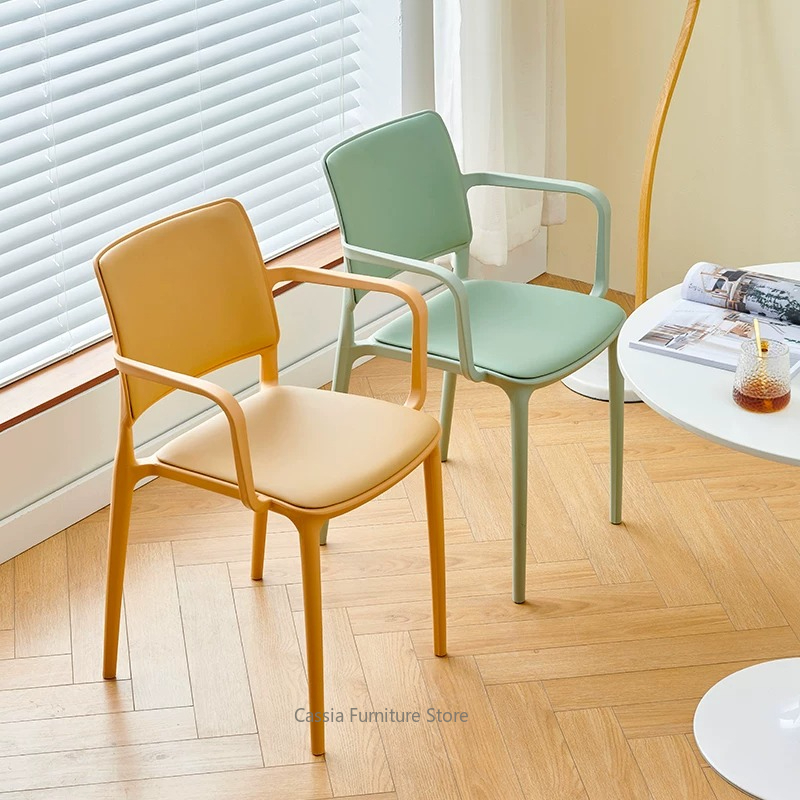 Kunststof stoel met rugleuning - Commercial Kitchen Small Space recensie en prijs